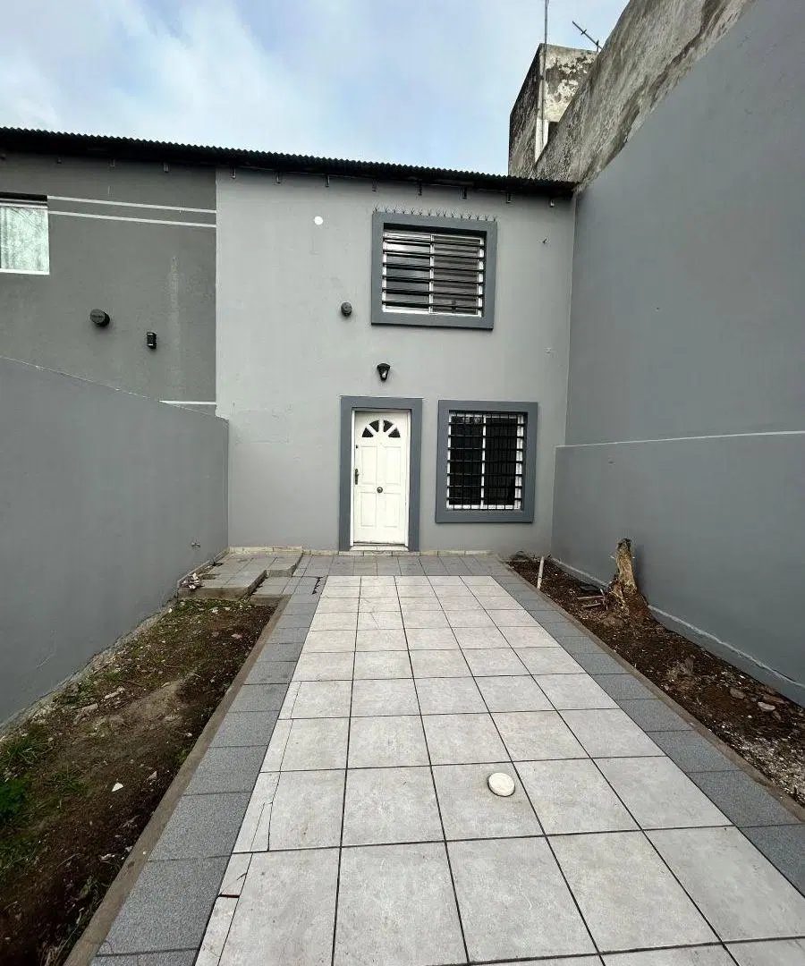 Alquiler de duplex 134 e/ 37 y 38 8