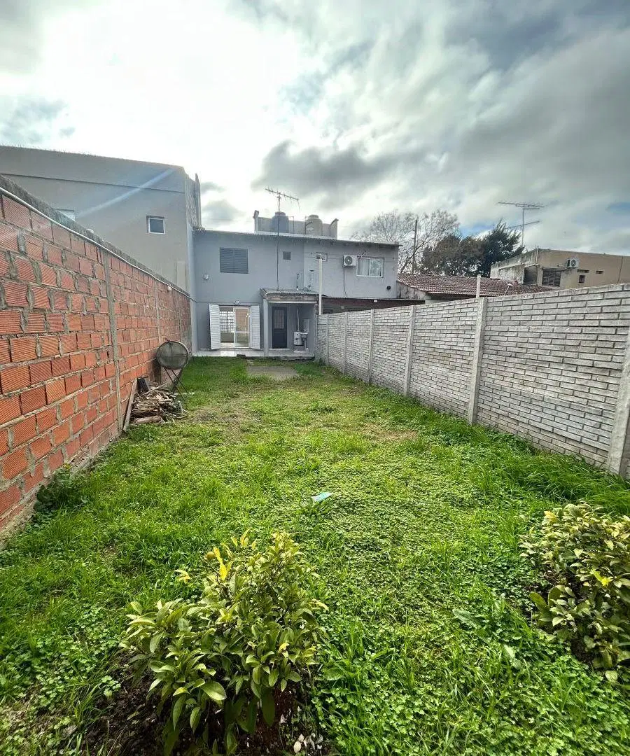 Alquiler de duplex 134 e/ 37 y 38 4