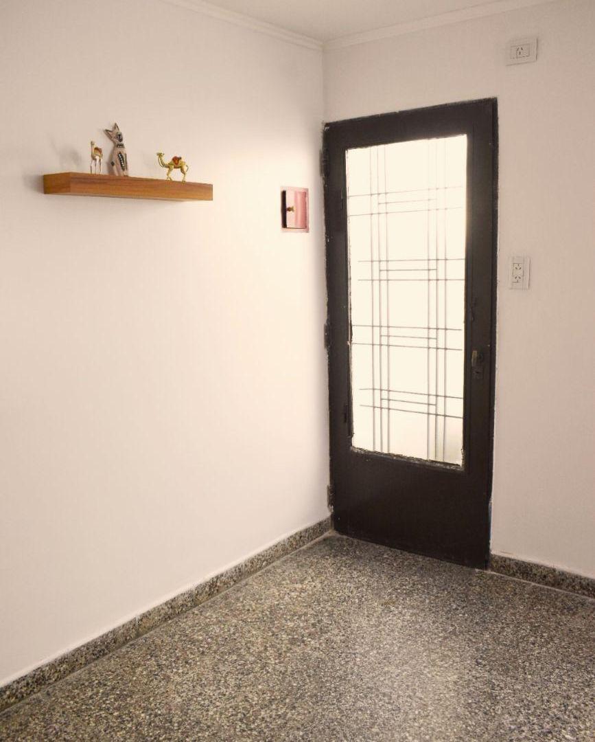 Foto de PH de 40m2 con 1 habitación en venta en La Plata, imagen 2