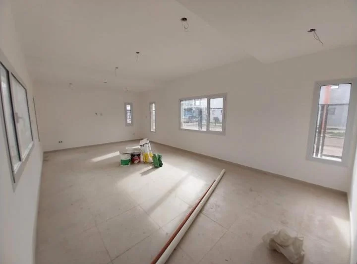 Alquiler de Casa de 3 Dorm. en<span style="white-space: pre 2