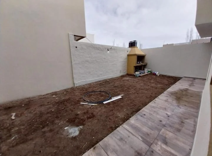 Alquiler de Casa de 3 Dorm. en<span style="white-space: pre 3