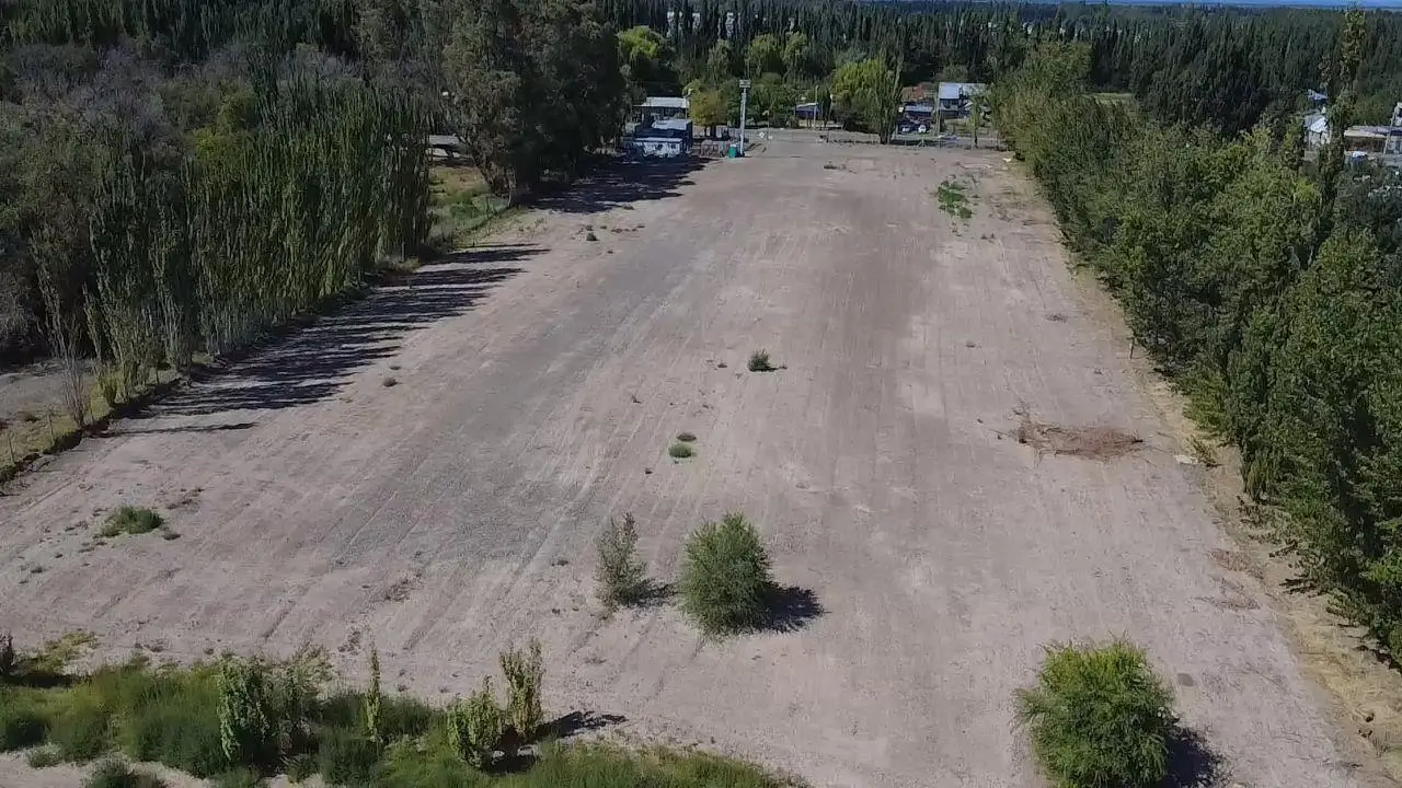 2 Has. de Base Industrial - Plottier 3