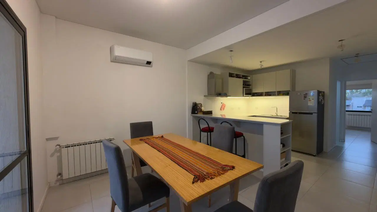 Dpto. de 2 Dorm. Nivel Gerencial Amoblado con Cochera - B° Río Grande 2