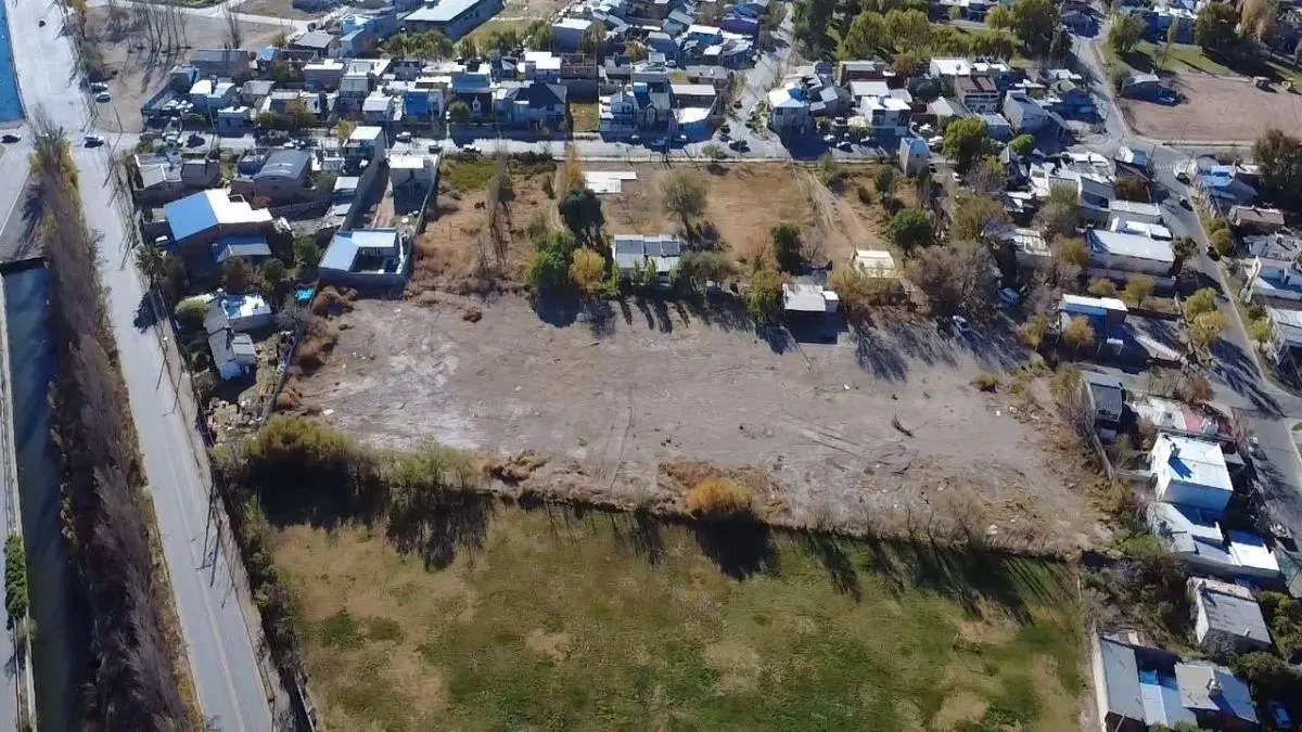 Terreno / Lote en venta de 9898m2 ubicado en Canal V 5