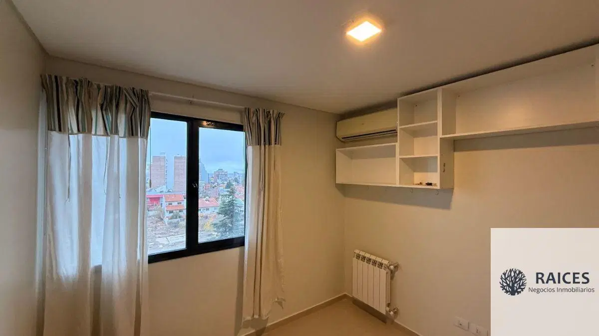 Departamento en alquiler c/ cochera en Santa Genoveva 1