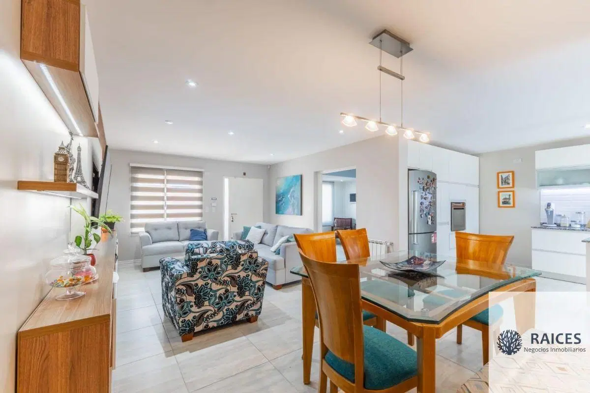 Casa en venta c/ cochera en Huilliches 3