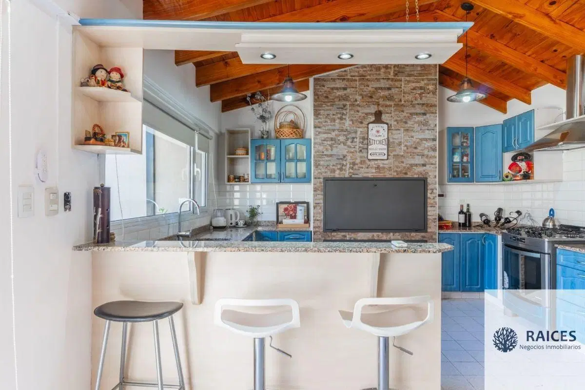 Casa en venta c/ cochera en Huilliches 5