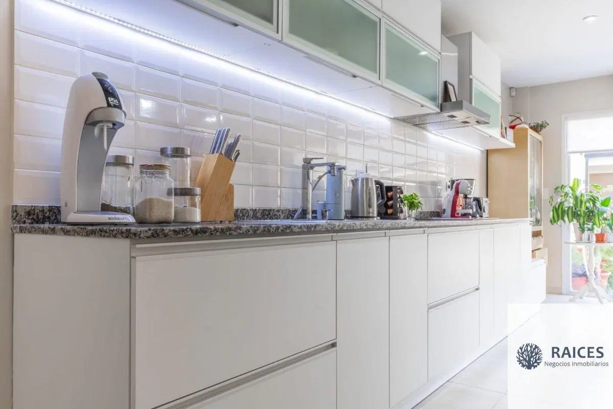 Casa en venta c/ cochera en Huilliches 8