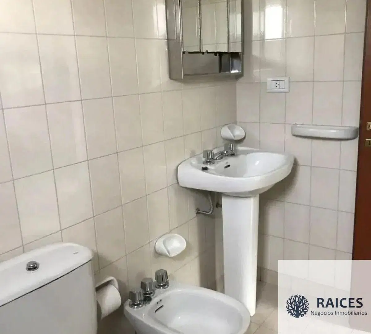 Departamento en venta c/ cochera en Área Centro Este 5