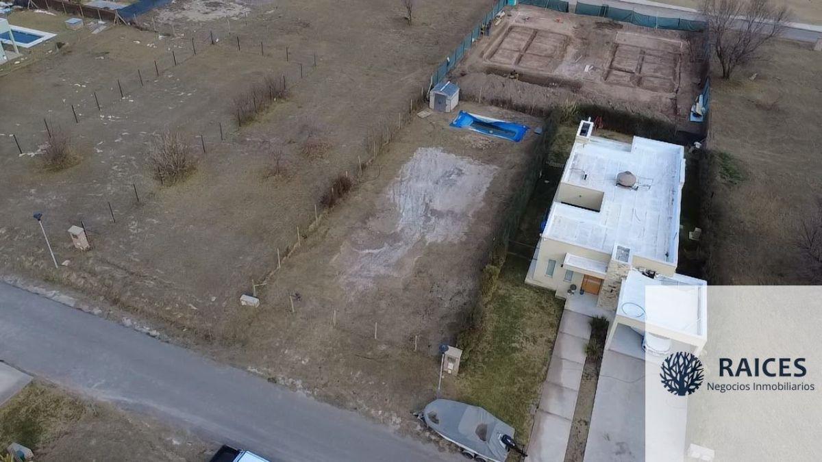 Foto de Terreno / Lote en venta de 570m2 ubicado en Cinco Saltos, imagen 3
