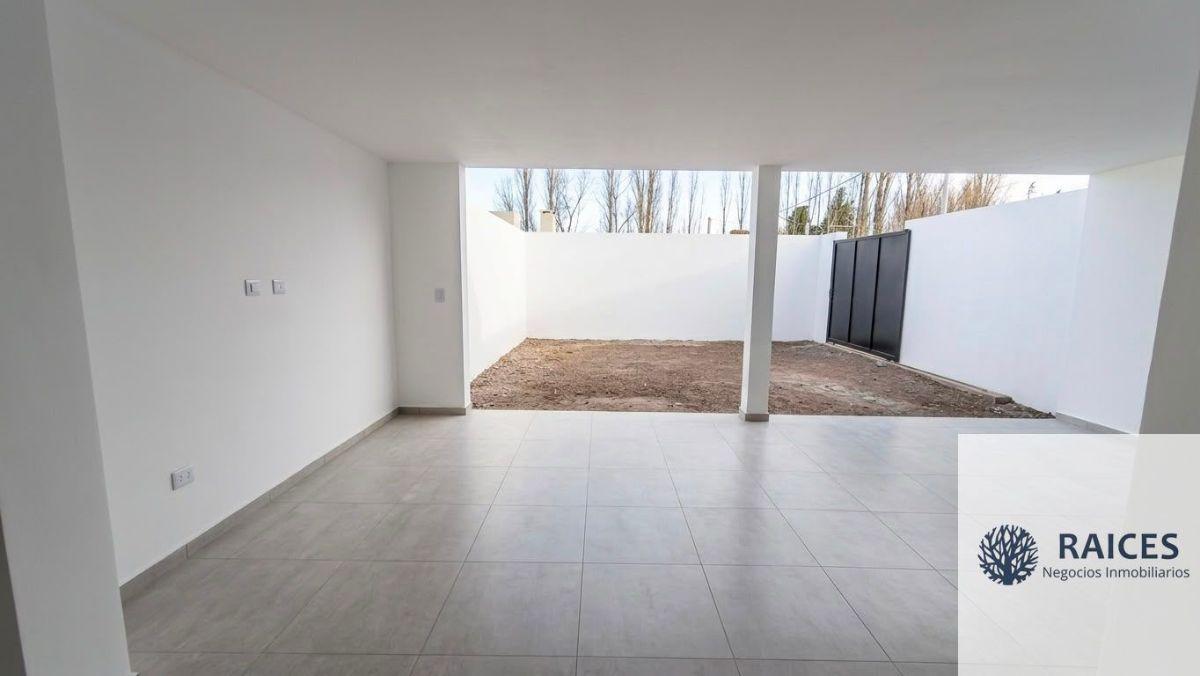Foto de Casa en venta c/ cochera en Confluencia Urbana, imagen 1