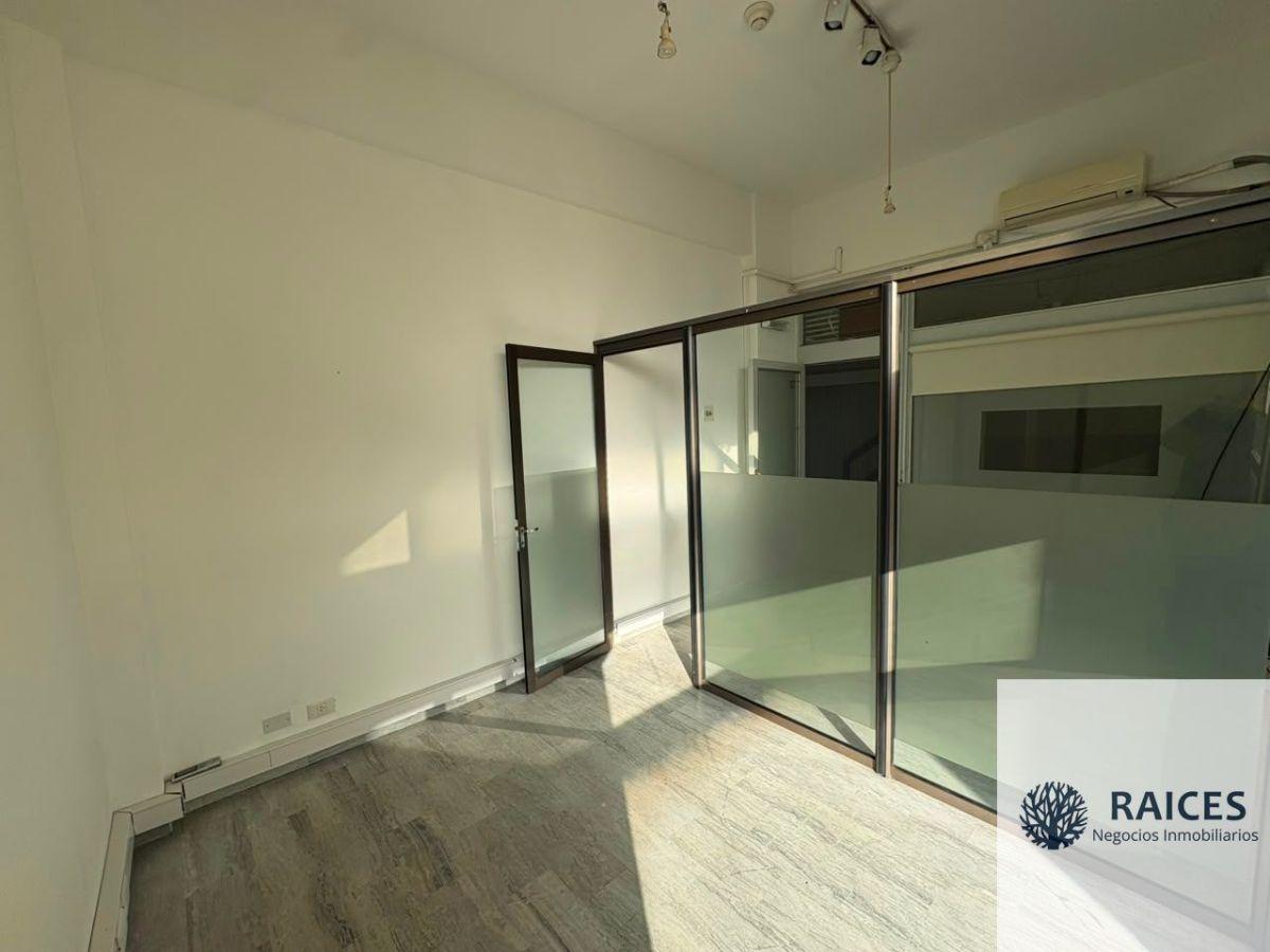 Foto de Oficina en venta ubicado en Área Centro Este, imagen 4