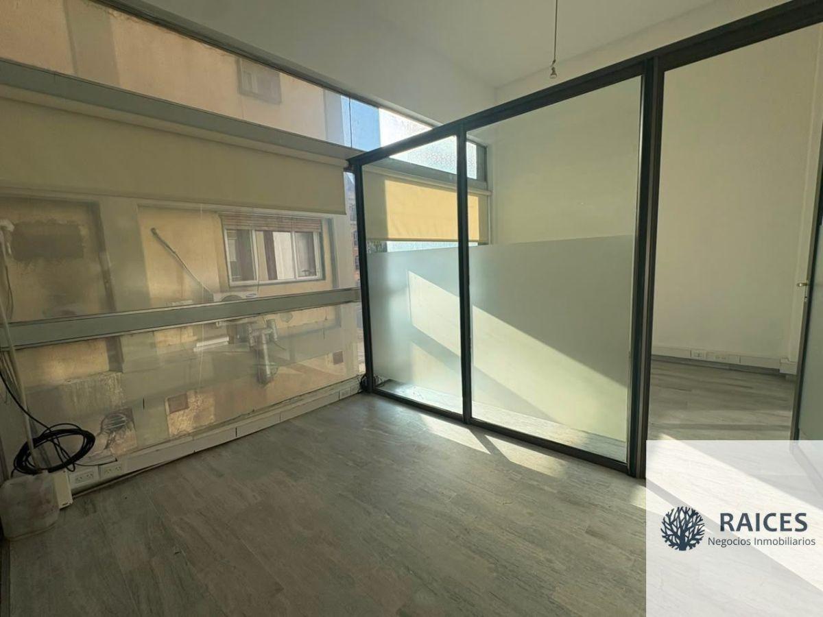 Foto de Oficina en venta ubicado en Área Centro Este, imagen 1