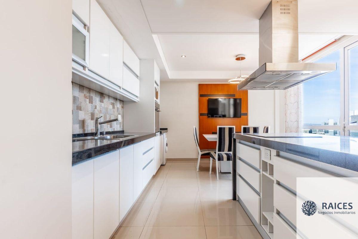 Foto de Departamento en venta c/ cochera en Área Centro Oeste, imagen 2