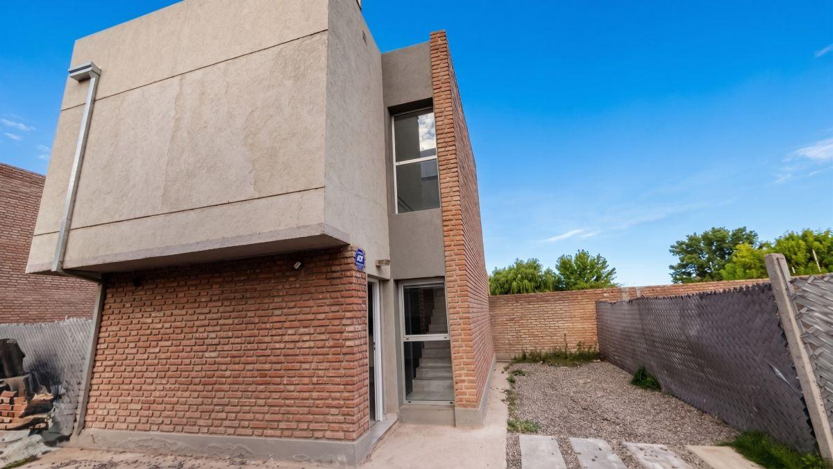 Foto de Dúplex en venta c/ cochera en Confluencia Rural, imagen 2