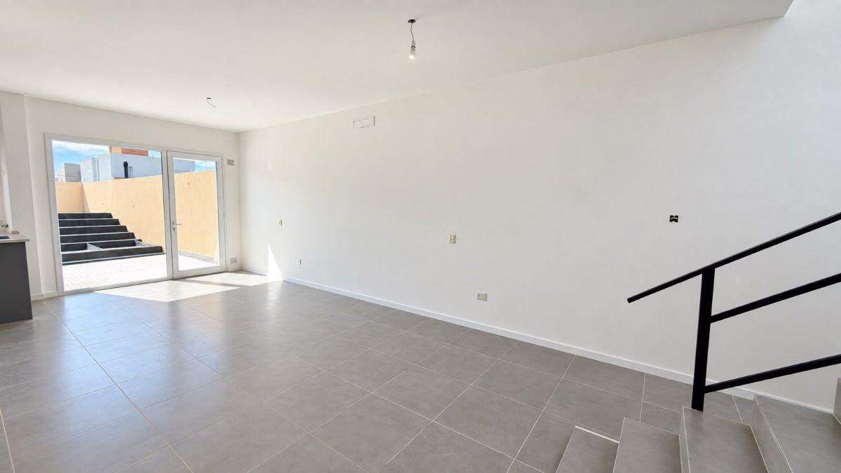Foto de Venta Dúplex de 3 Dormitorios y 3 baños Confluencia Rural - Neuquen, imagen 5