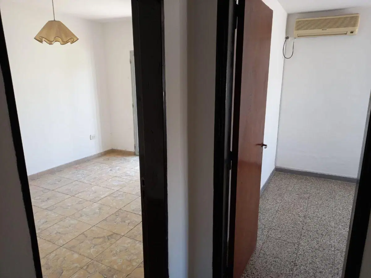 VENDO CERRO CHICO 3 DOR, LIV, GGE X2, PATIO, REJA PORTON CORREDIZO s/ VIRREY OLAGUER 3
