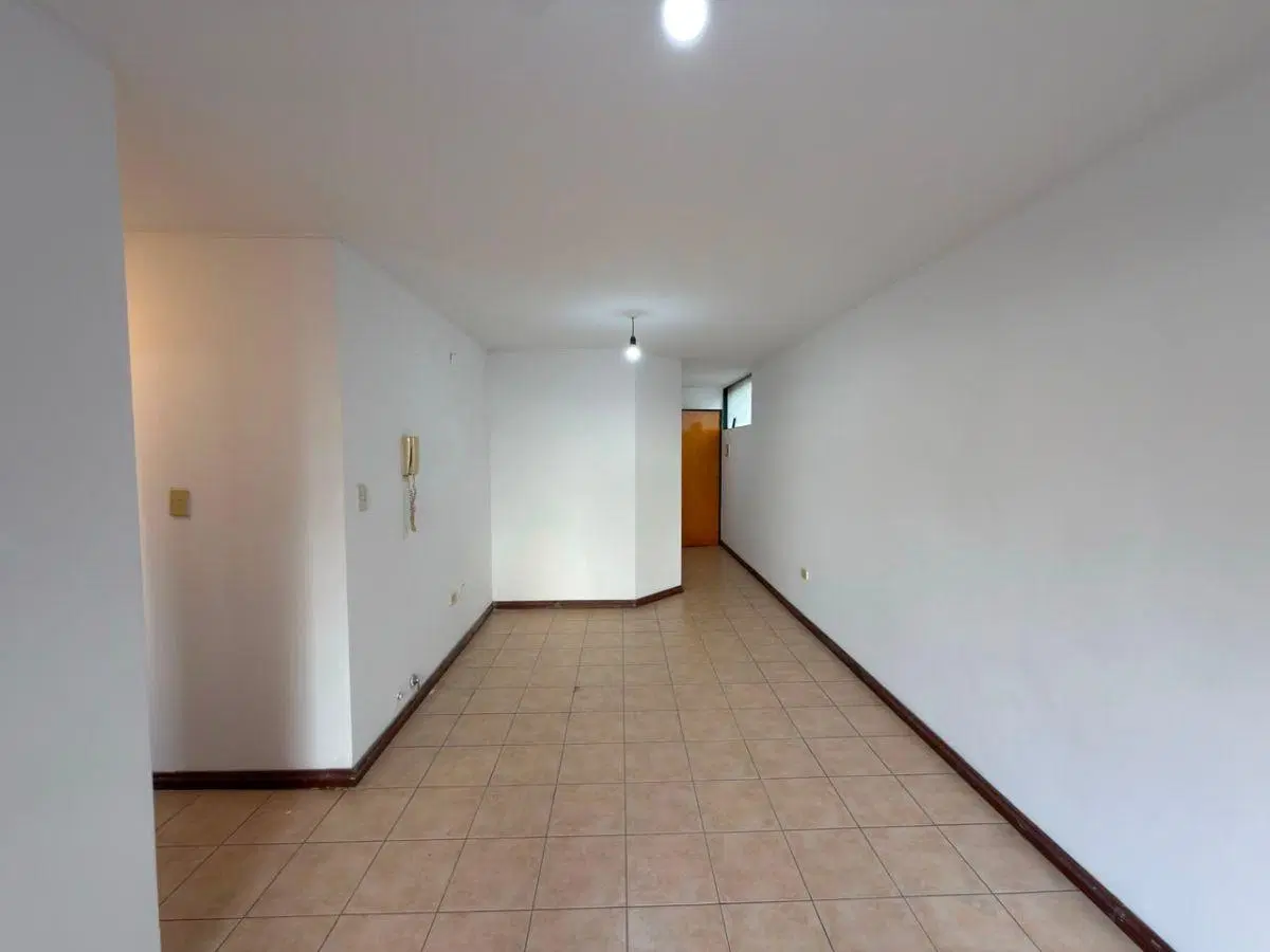 ALQUILO s/ BV ILLIA 156 DEPTO 2 DORM 3