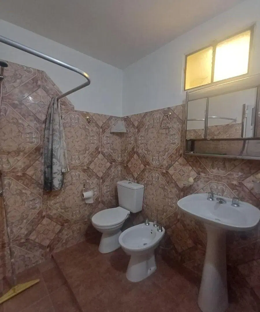 VENTA CASA (PH) TALLERES E 3 DOR 2 PATIOS CHICOS TERRAZA EXCELENTE ESTADO GGE X2 4