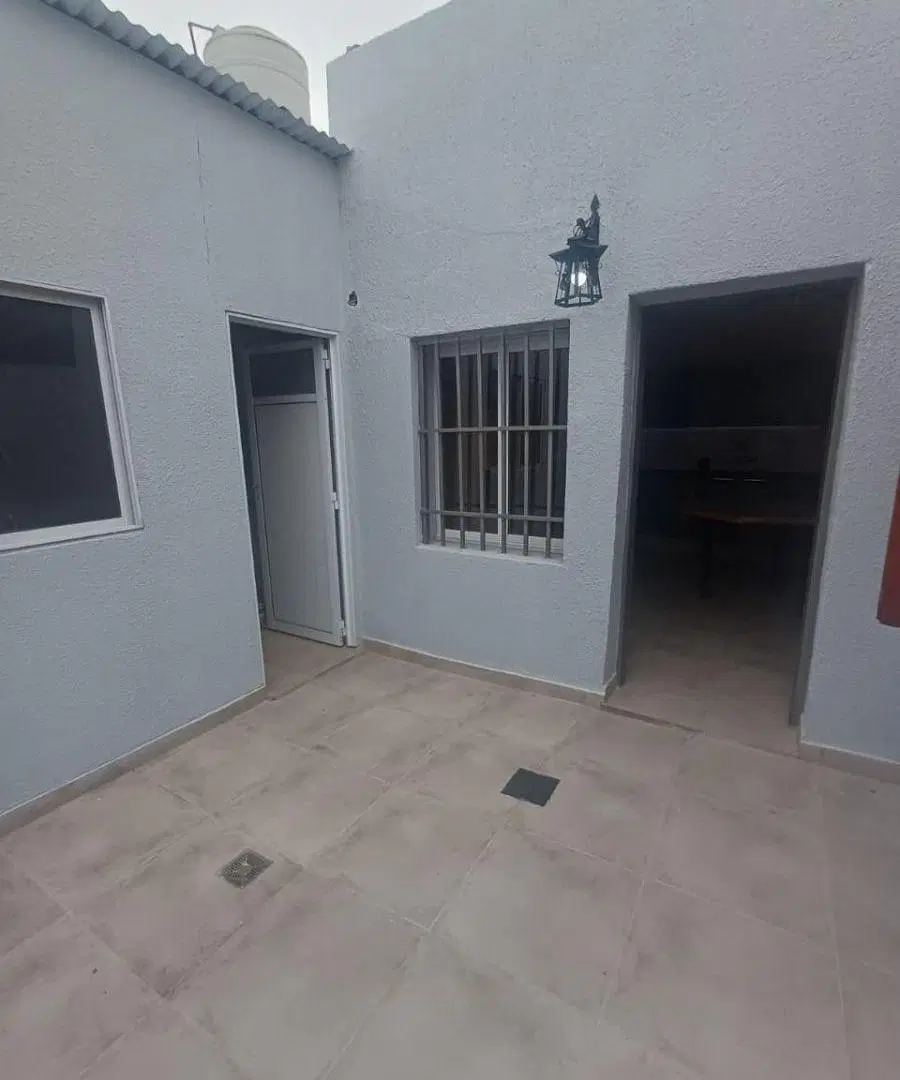 VENTA CASA (PH) TALLERES E 3 DOR 2 PATIOS CHICOS TERRAZA EXCELENTE ESTADO GGE X2 8