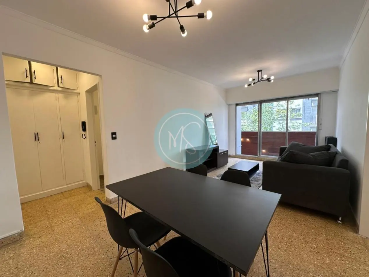 Departamento 3 Amb. a la calle con Balcon 5