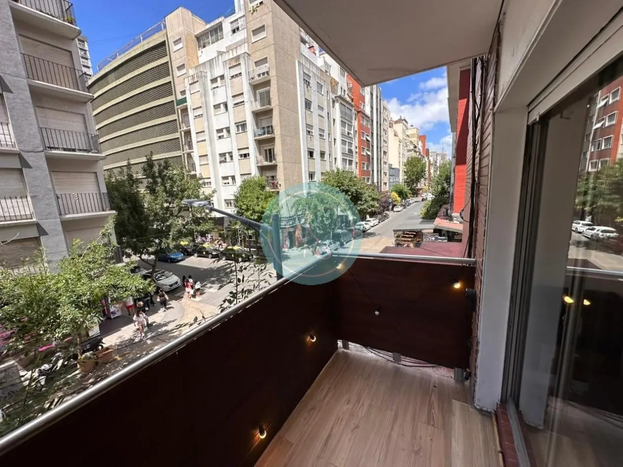 Departamento 3 Amb. a la calle con Balcon 4
