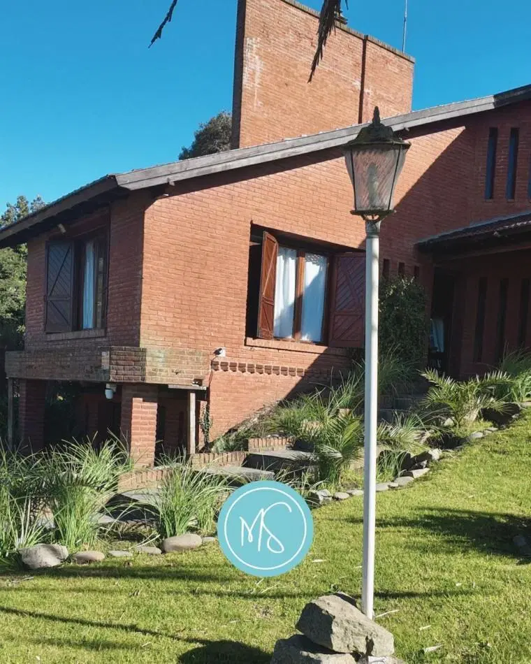 CHALET EN DOS PLANTAS COLINAS DE PERALTA RAMOS 1