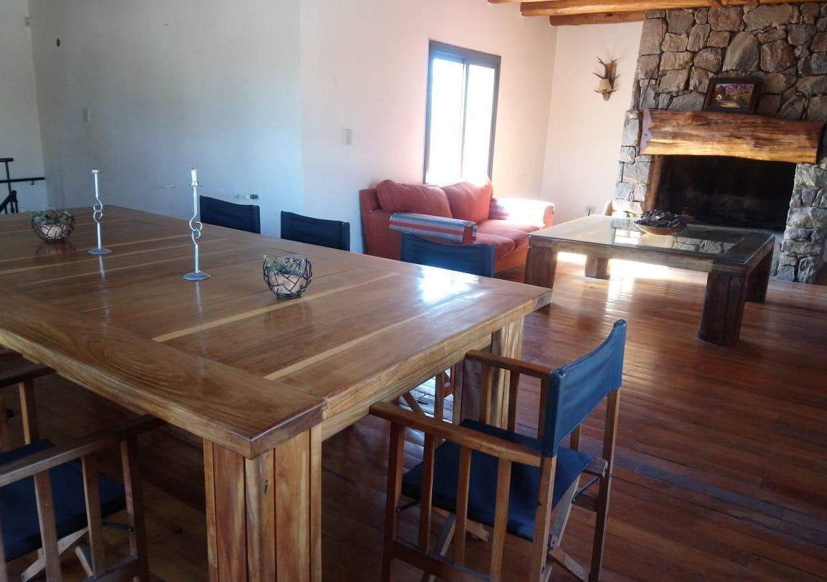 Rem Propiedades Vende Casa en Chacras de Coria 5