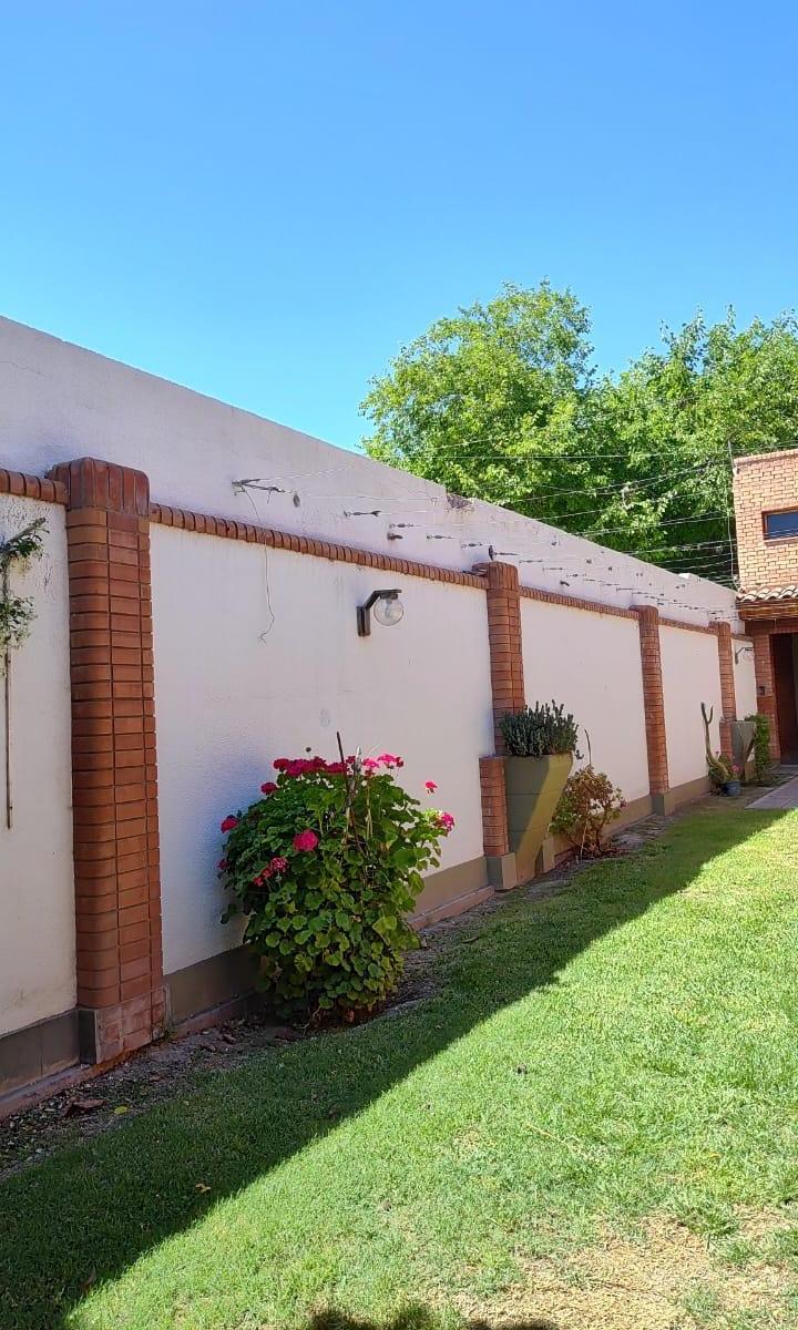Rem Propiedades Vende Casa en Godoy Cruz 1