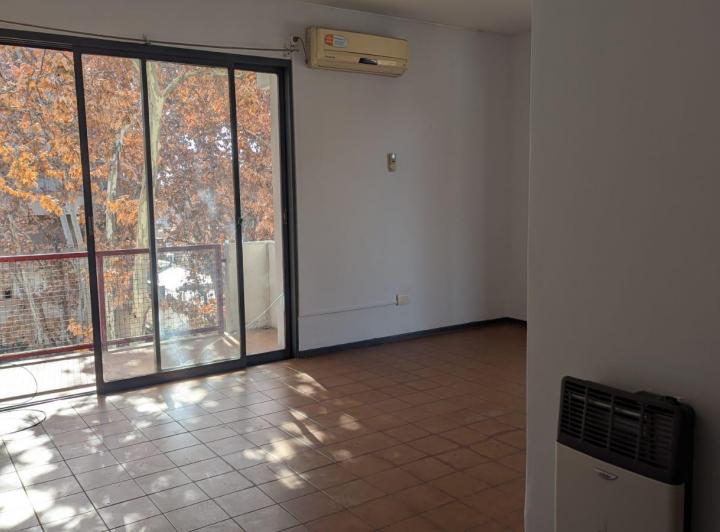 REM PROPIEDADES ALQUILA DEPARTAMENTO EN CIUDAD  4