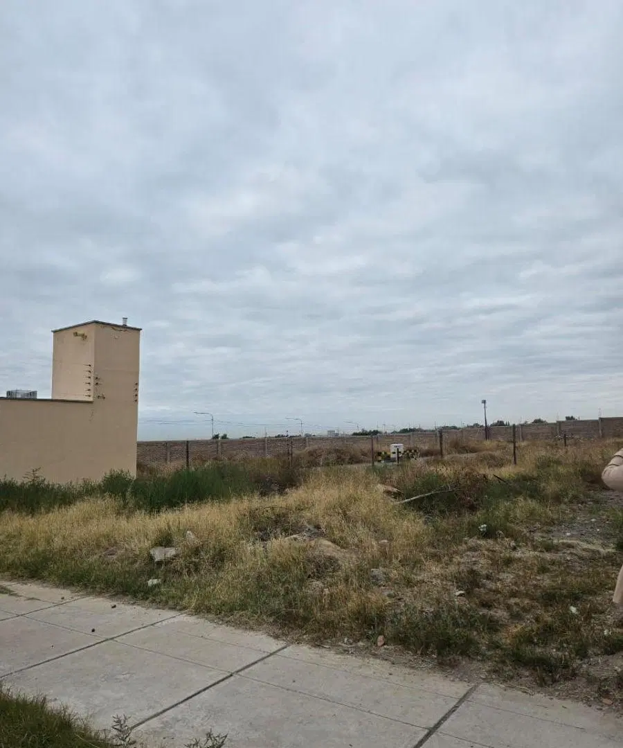 REM PROPIEDADES VENDE LOTE SOBRE CALLE SAN JOSE / CIUDAD / FRENTE A DALVIAN 8