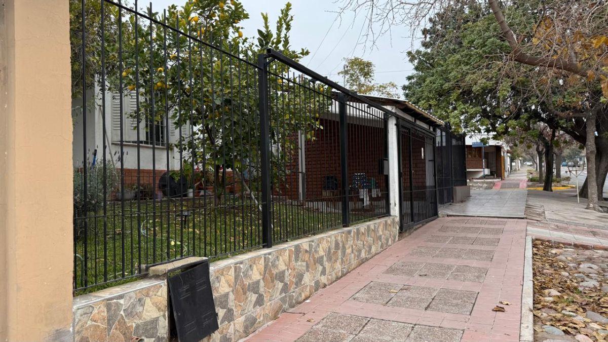 Foto de REM PROPIEDADES VENDE CASA EN BARRIO MUNICIPALIDAD DE LAS HERAS, imagen 1