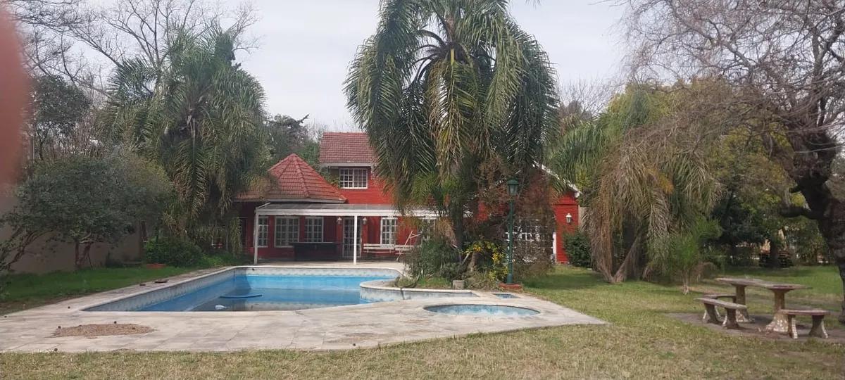 CASA QUINTA con 2000 m² y 3 dormitorios en VENTA - Zona Tortuguitas