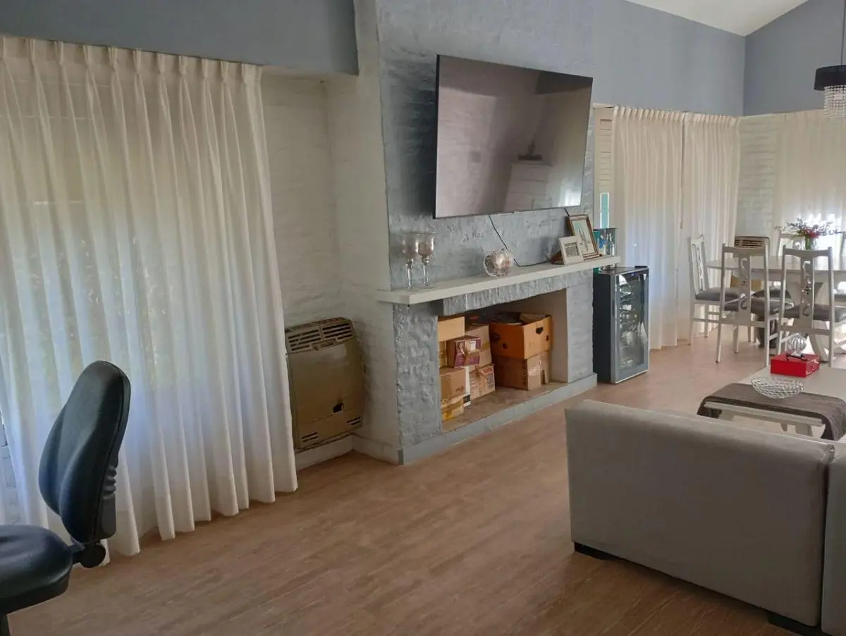 EXCELENTE CASA QUINTA CON PISCINA EN VENTA - ZONA TORTUGUITAS 5