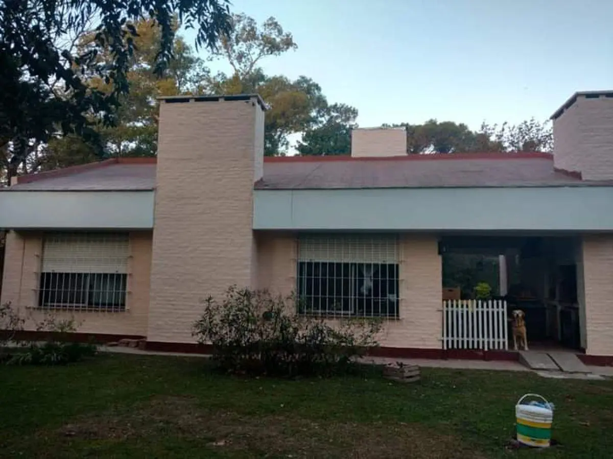 EXCELENTE CASA QUINTA CON PISCINA EN VENTA - ZONA TORTUGUITAS 4