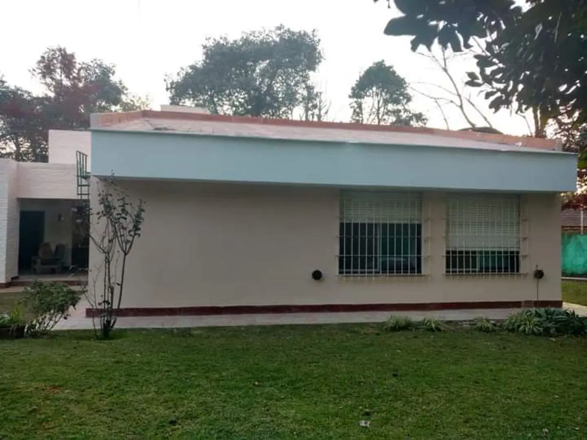 EXCELENTE CASA QUINTA CON PISCINA EN VENTA - ZONA TORTUGUITAS 2