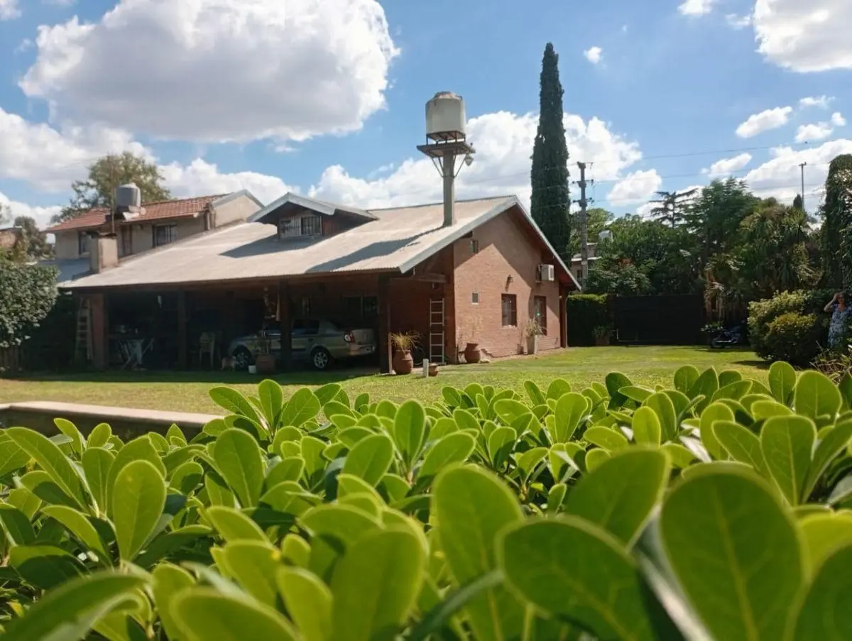 EXCELENTE CASA QUINTA EN VENTA – ZONA TORTUGUITAS 3