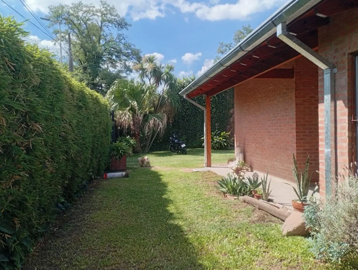 EXCELENTE CASA QUINTA EN VENTA – ZONA TORTUGUITAS 1