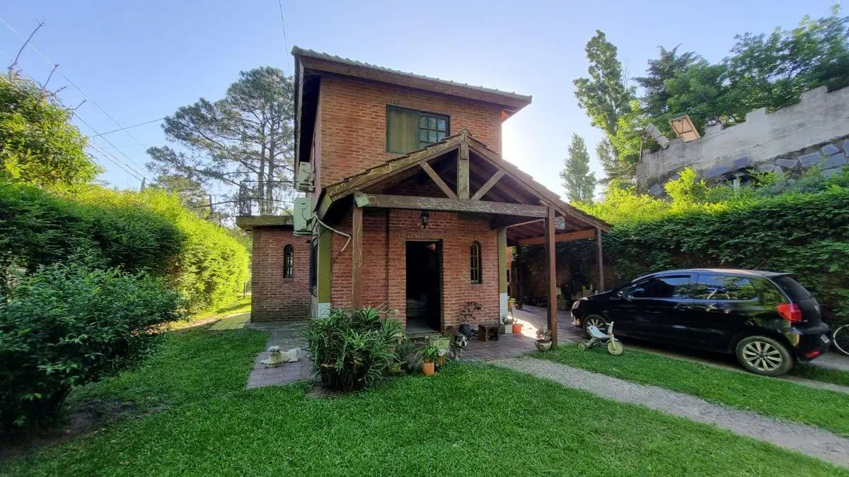 EXCELENTE CHALET MUY BIEN CUIDADA 2