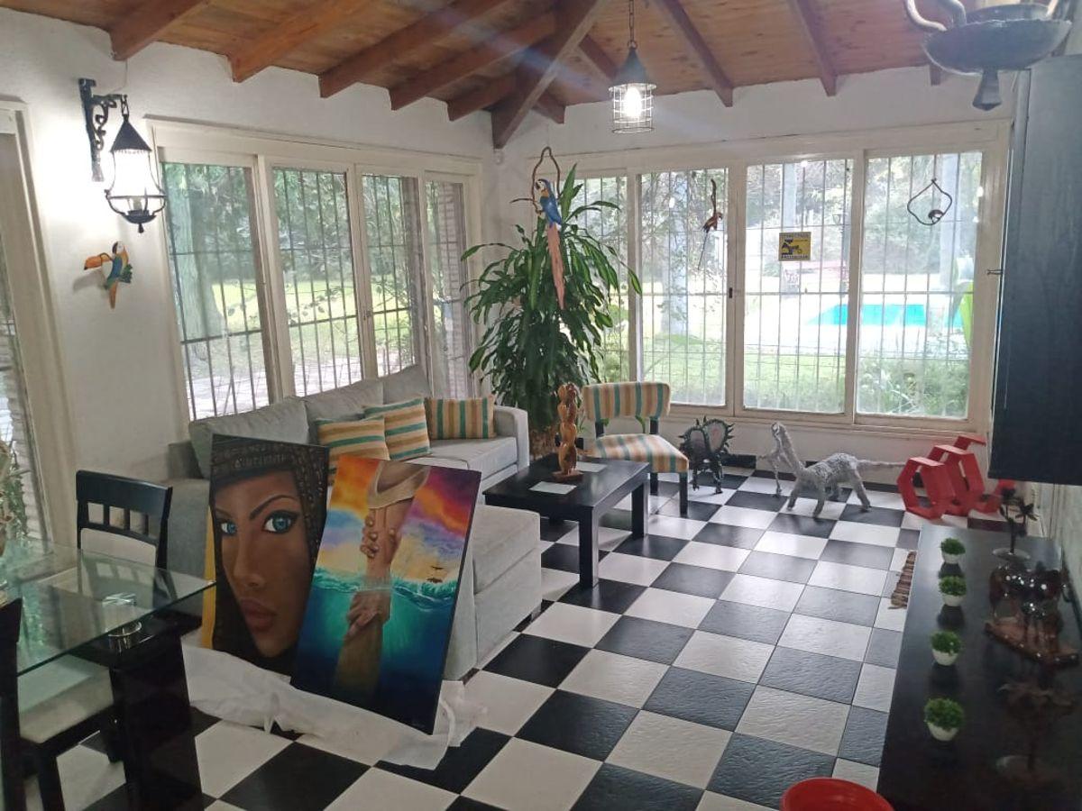 Foto de EXCELENTE CASA CALIFORNIANA - CON CASA PARA HUESPEDES - TERRENO, imagen 5