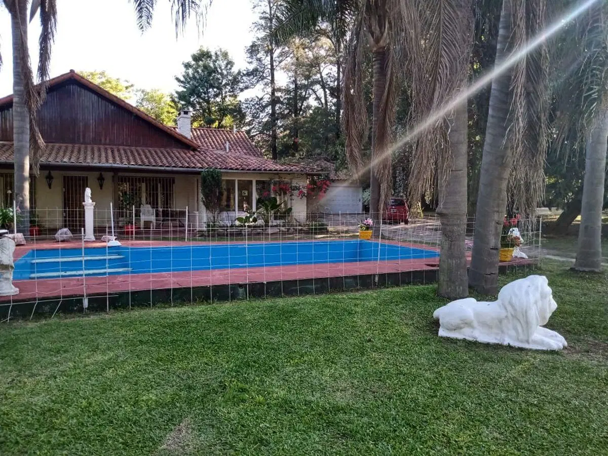 EXCELENTE CASA CALIFORNIANA - CON CASA PARA HUESPEDES - TERRENO INMENSAMENTE GRANDE - CON PILETA 4
