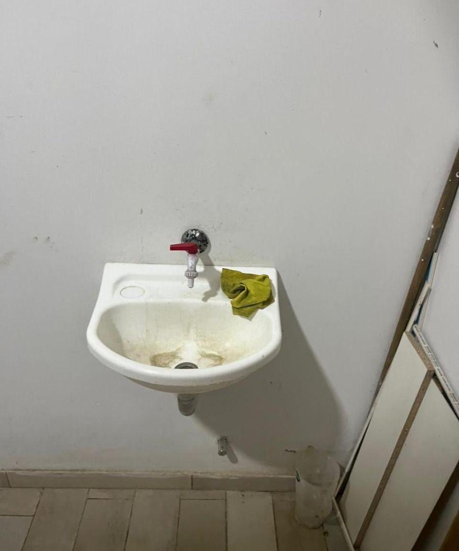 Foto de OPORTUNIDAD LOCAL COMERCIAL EN TORTUGUITAS - PARQUE ALVEAR UNO, imagen 3