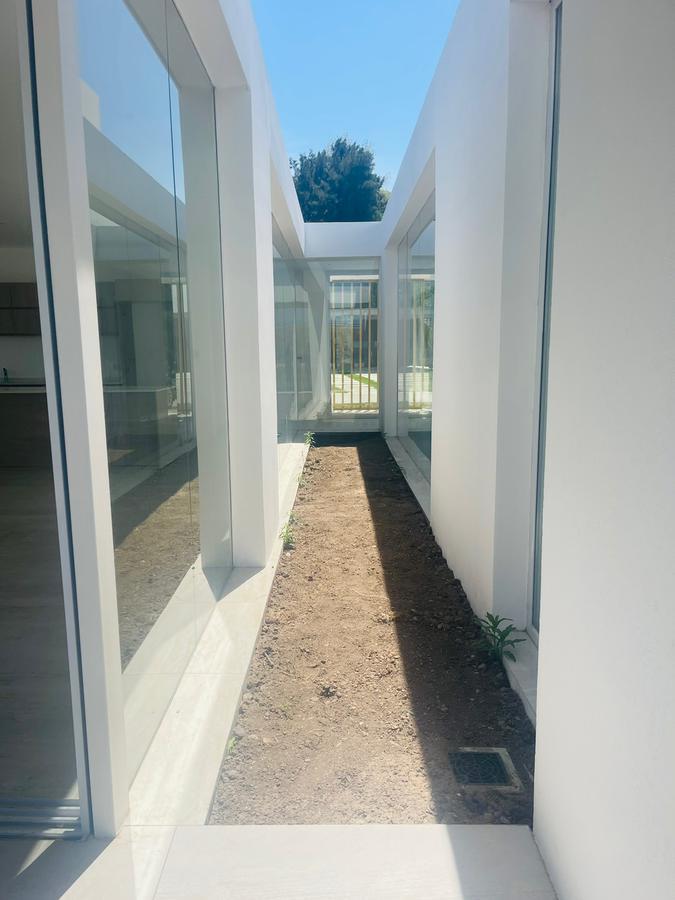 Foto de Casa - Lares en $, imagen 2