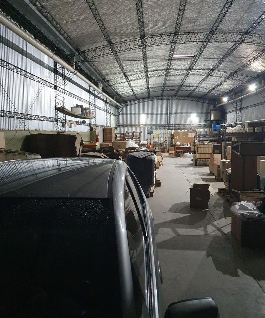 Galpón en Area de Promoción El Triángulo