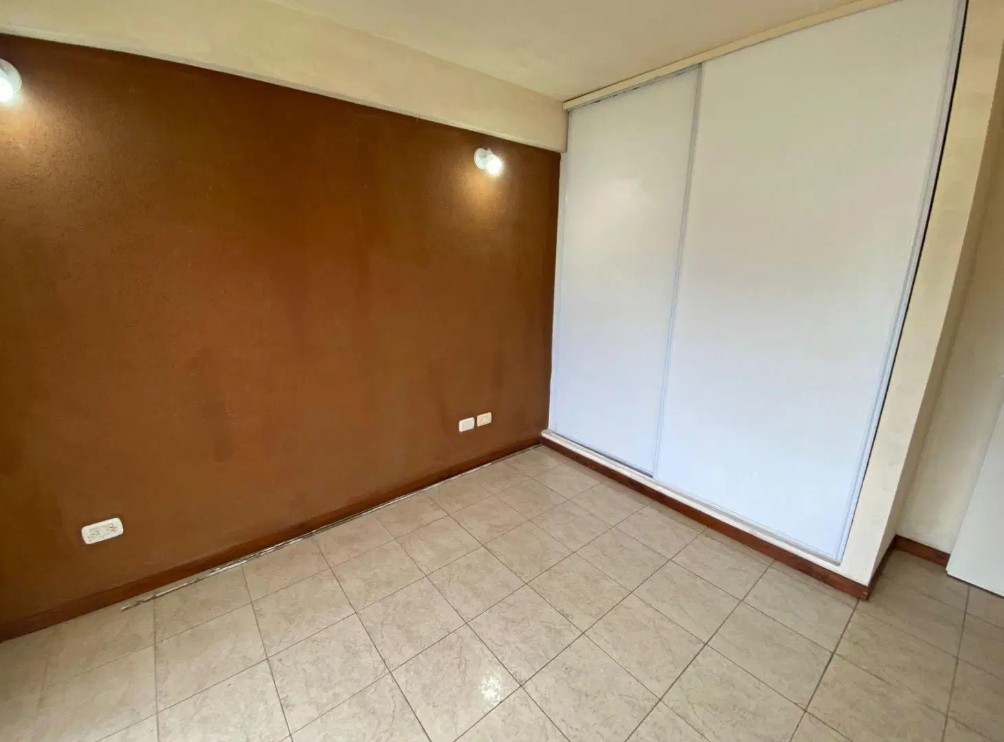 Departamento en Esc.-Centro 5