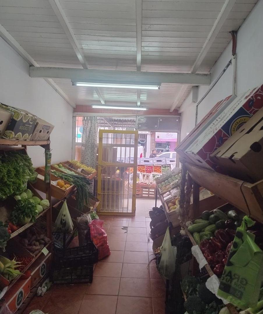 Foto de Local en Esc.-Centro, imagen 2