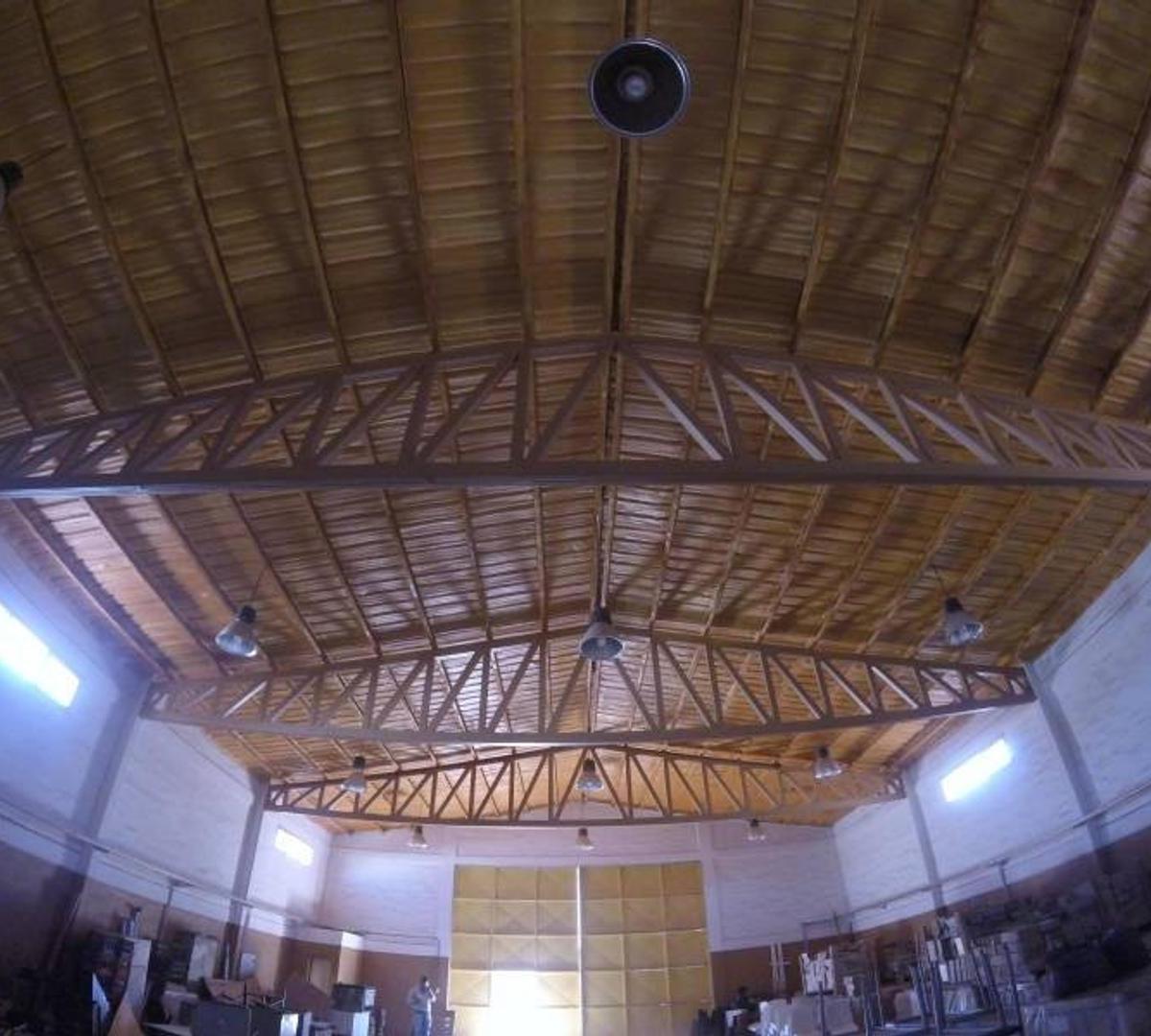 Vendo Base, con Galpón y Oficinas en Rincón de Los Sauces. 2