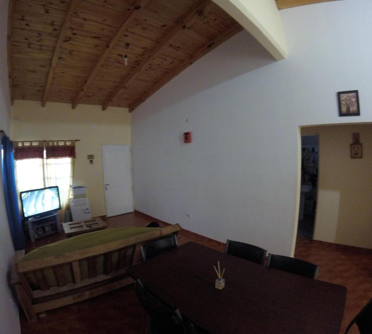 Vendo Casa en Barrio Rene Favaloro 4