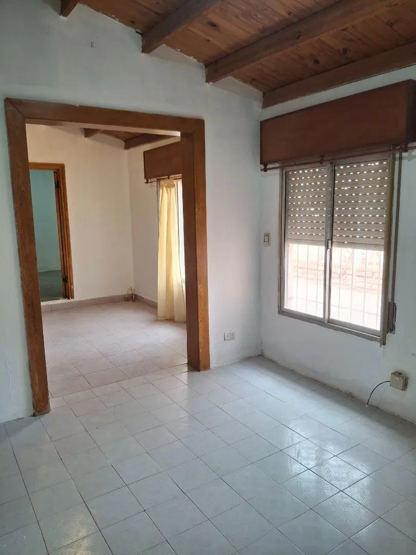 Vendo casa de 2 dormitorios. 3