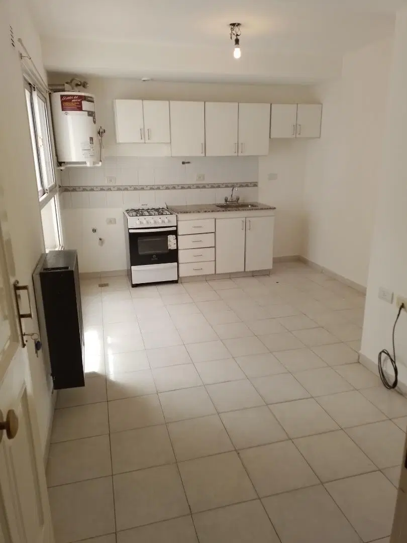 Alquilo departamento de 1 dormitorio. 1